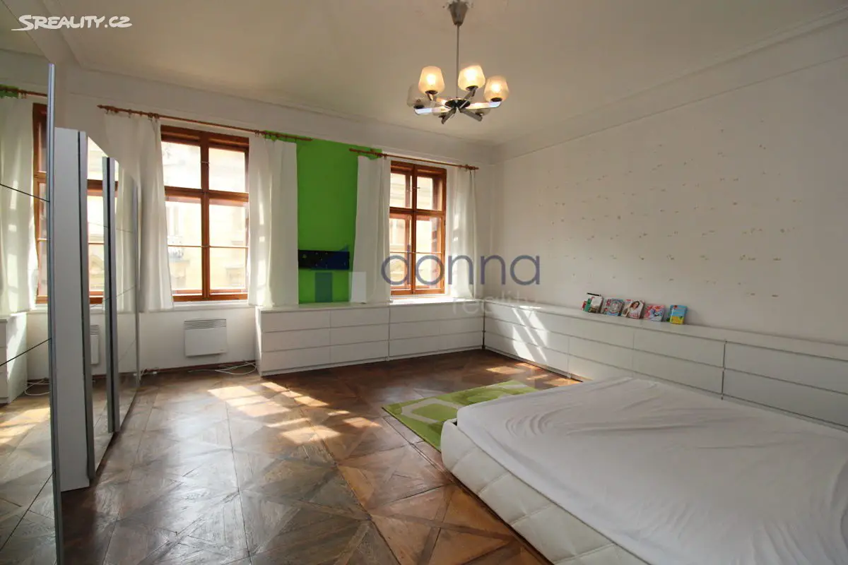 Pronájem bytu 2+1 97 m², Navrátilova, Praha 1 - Nové Město