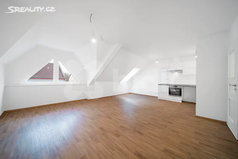 Pronájem bytu 2+kk 56 m², Habrmanova, Hradec Králové - Pražské Předměstí