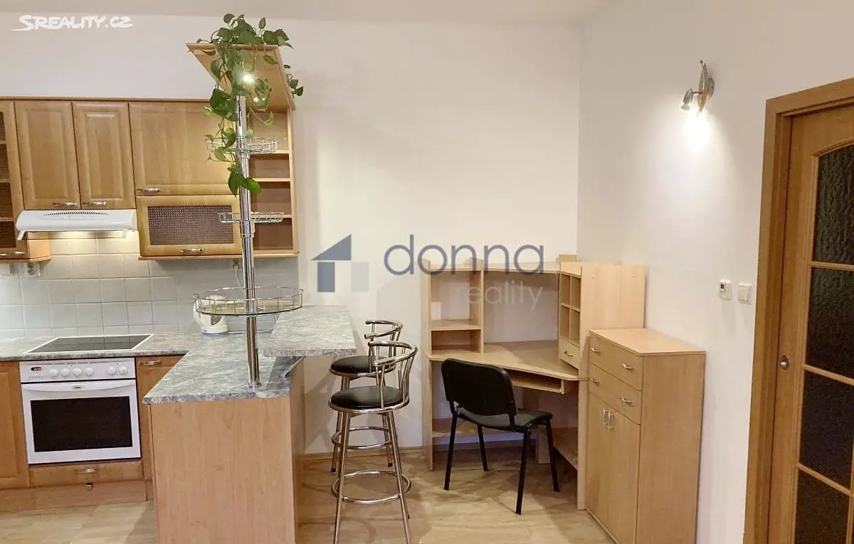 Pronájem bytu 2+kk 46 m², Evropská, Praha 6 - Veleslavín