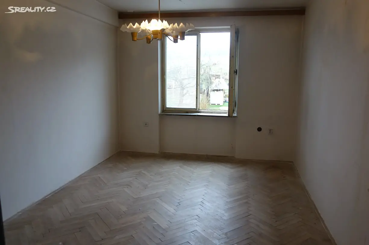 Prodej bytu 3+1 70 m², Pomezí nad Ohří - Hraničná, okres Cheb