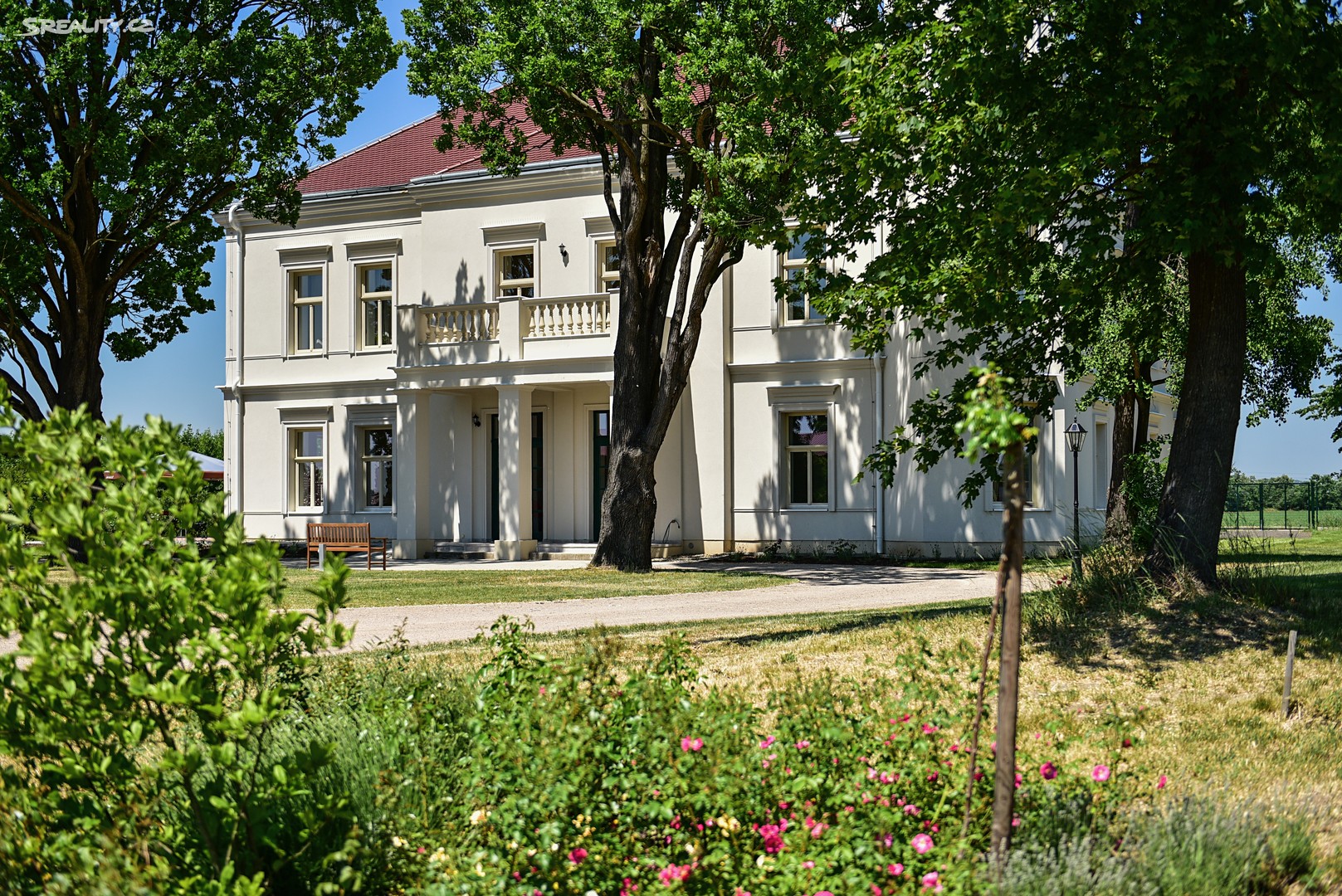 Prodej  památky 860 m², pozemek 3 653 m², Býkev - Jenišovice, okres Mělník