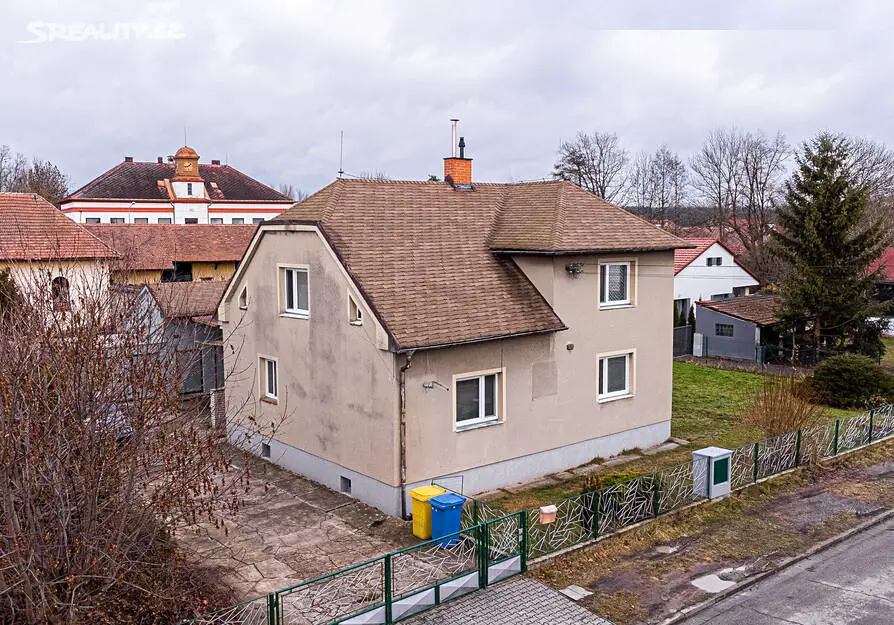Prodej  rodinného domu 200 m², pozemek 889 m², Dolní Roveň - Litětiny, okres Pardubice
