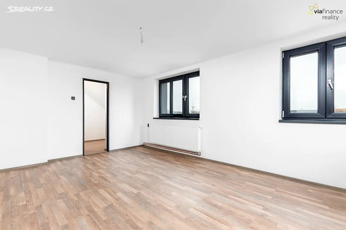 Prodej  rodinného domu 200 m², pozemek 841 m², Stojice, okres Pardubice
