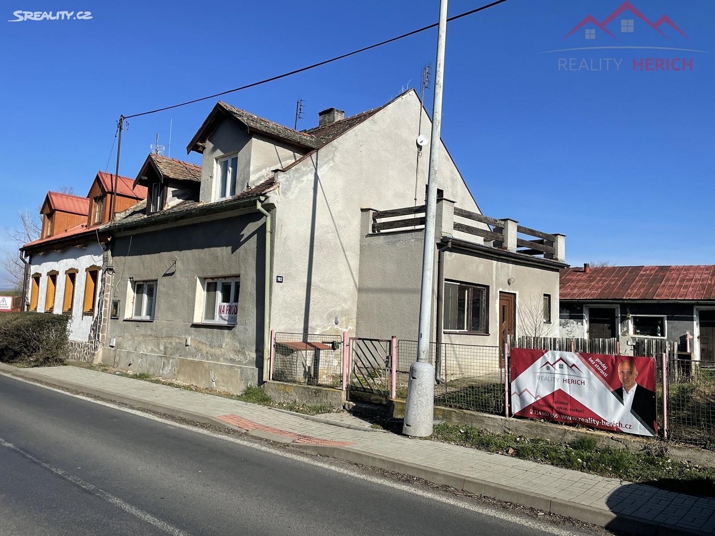 Prodej  rodinného domu 190 m², pozemek 1 252 m², Veliká Ves - Široké Třebčice, okres Chomutov