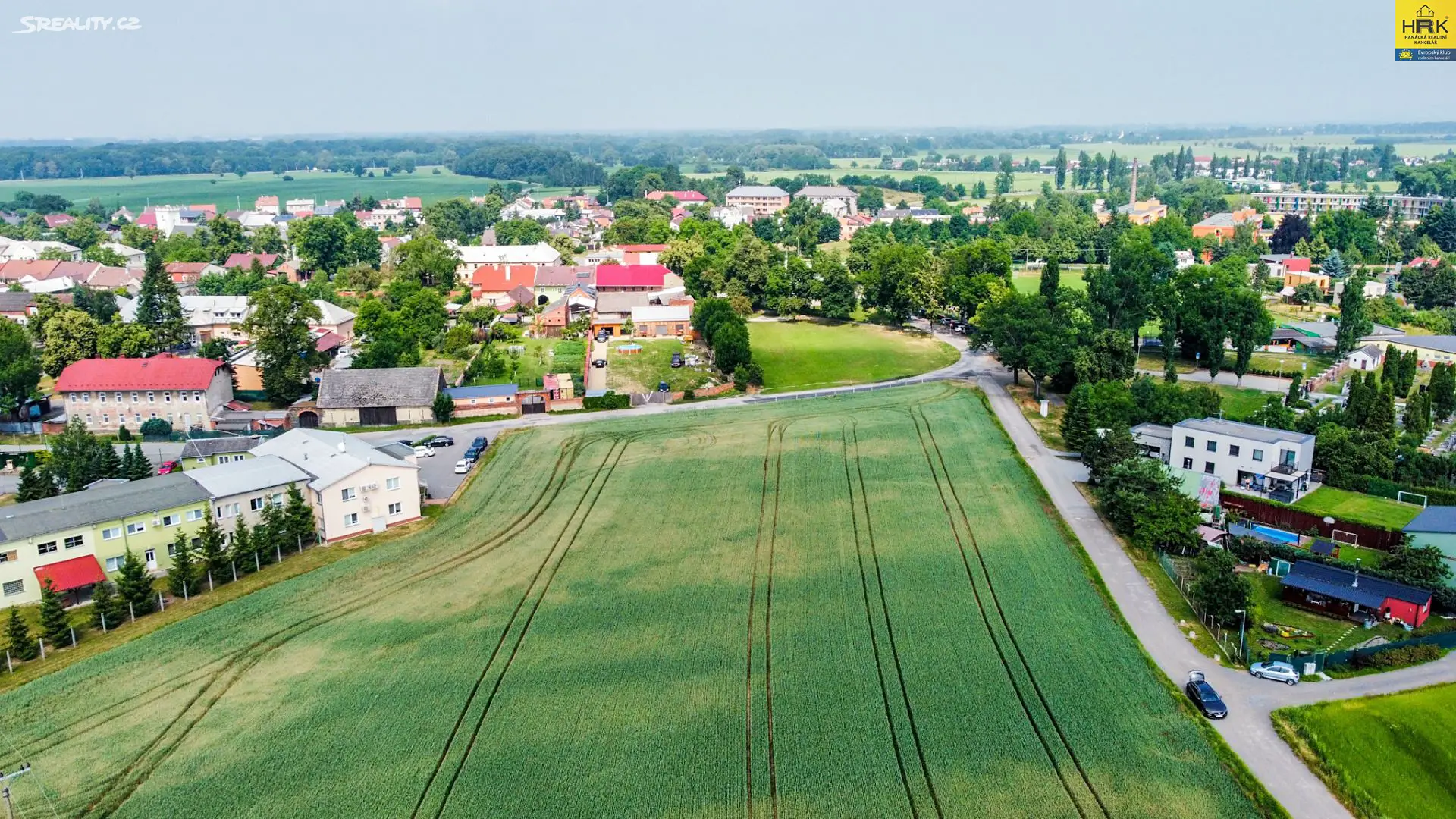 Prodej  stavebního pozemku 1 597 m², Olomouc - Chválkovice, okres Olomouc