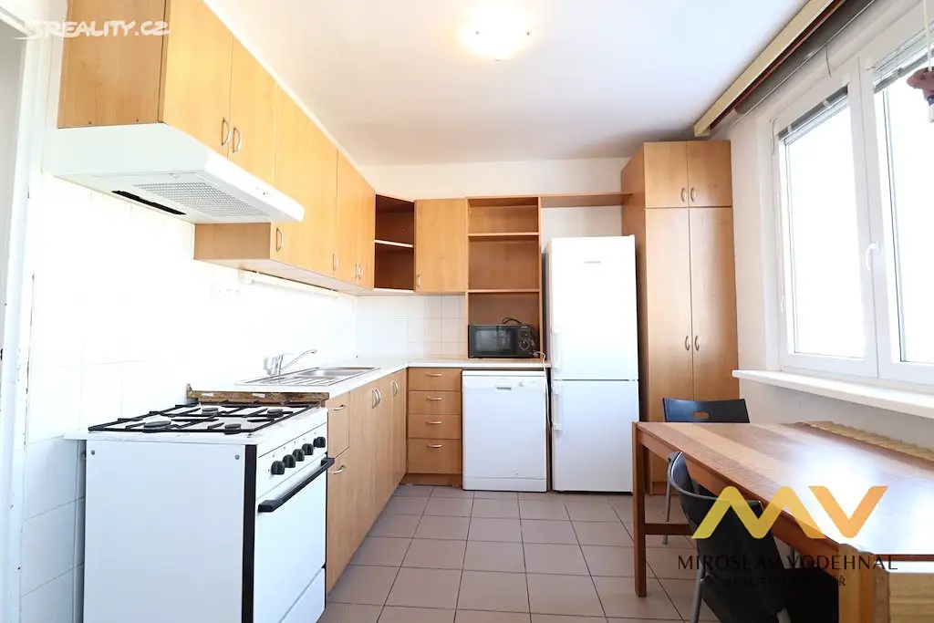 Pronájem bytu 4+1 96 m², Brožíkova, Hradec Králové - Nový Hradec Králové