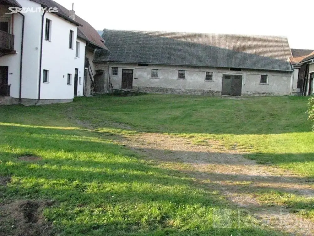 Prodej  chalupy 1 000 m², pozemek 25 503 m², Slapsko, okres Tábor