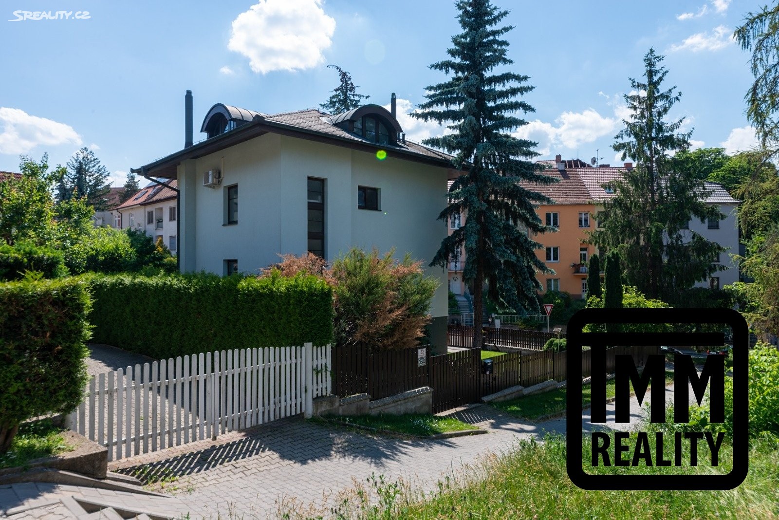 Prodej  rodinného domu 255 m², pozemek 422 m², Brno - Brno-Žabovřesky, okres Brno-město