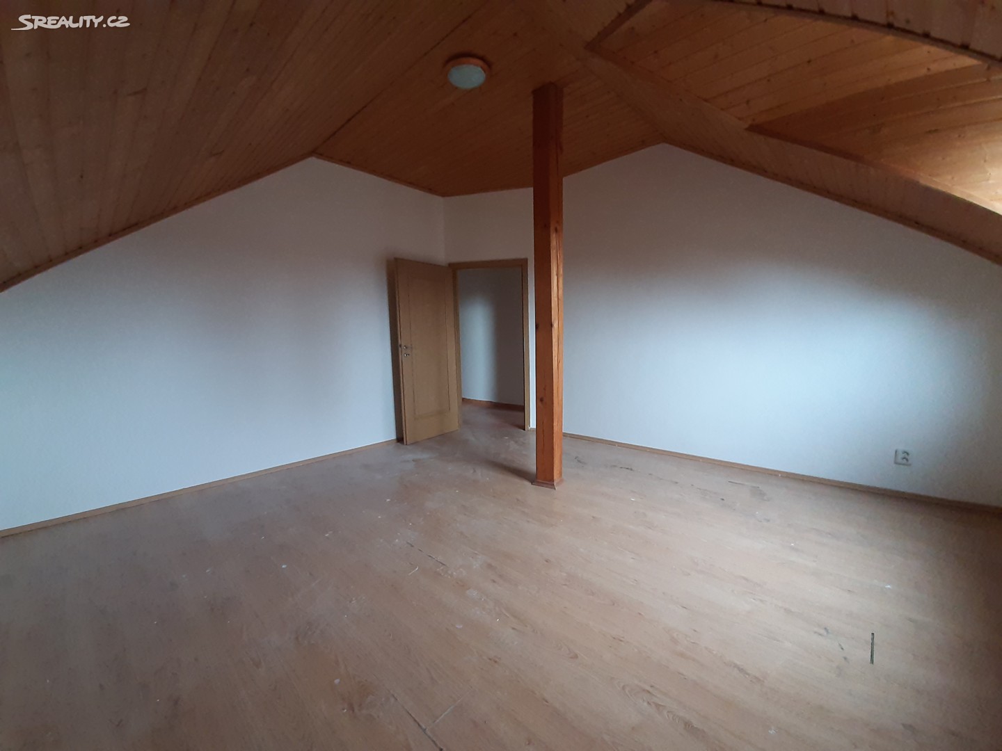 Prodej bytu 3+kk 122 m² (Podkrovní), Kostelní Lhota, okres Nymburk