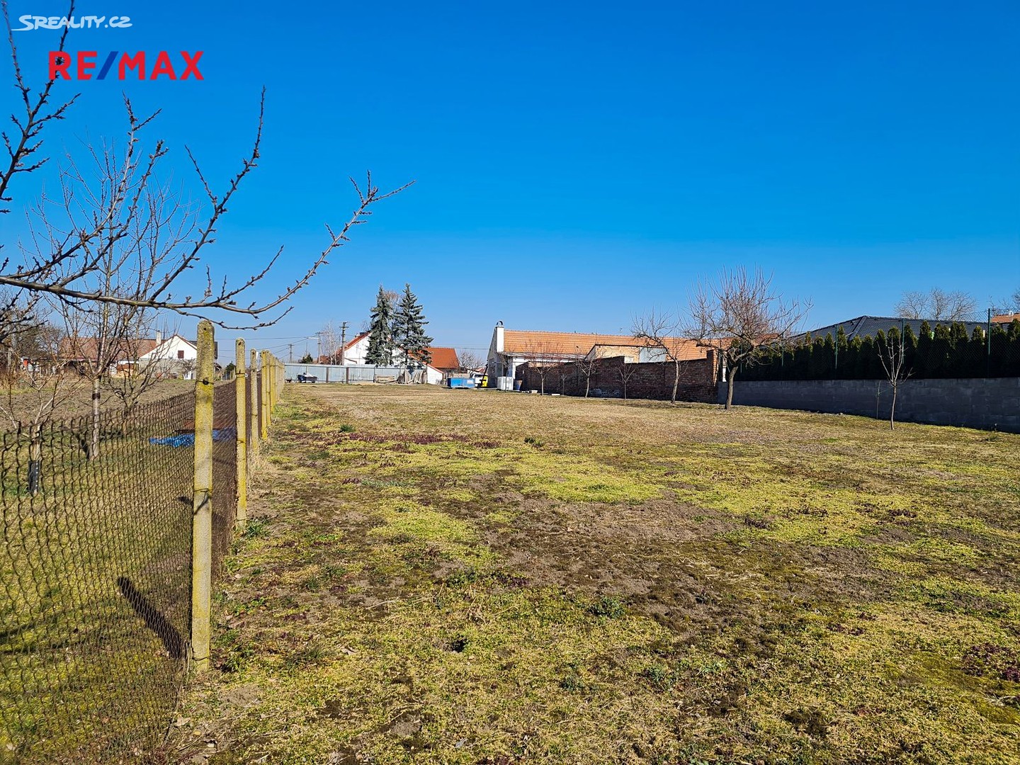 Prodej  stavebního pozemku 1 686 m², Pohořelice, okres Brno-venkov