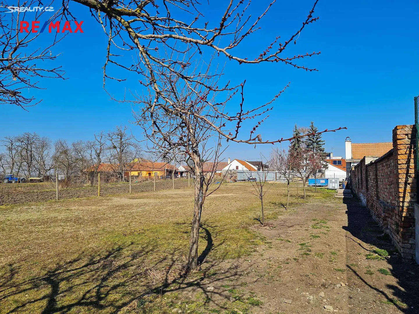 Prodej  stavebního pozemku 1 686 m², Pohořelice, okres Brno-venkov