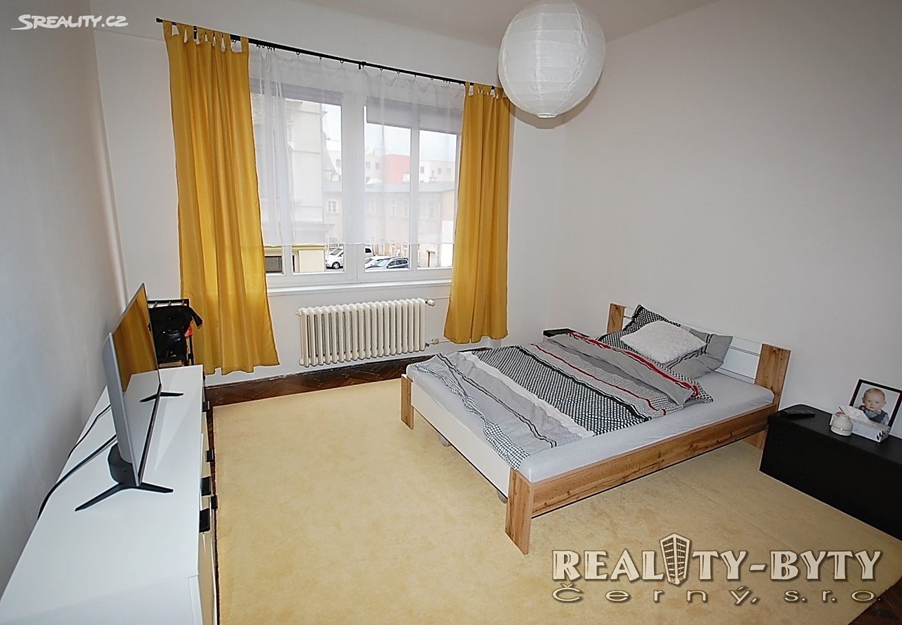 Pronájem bytu 2+1 48 m², nám. Soukenné, Liberec - Liberec III-Jeřáb