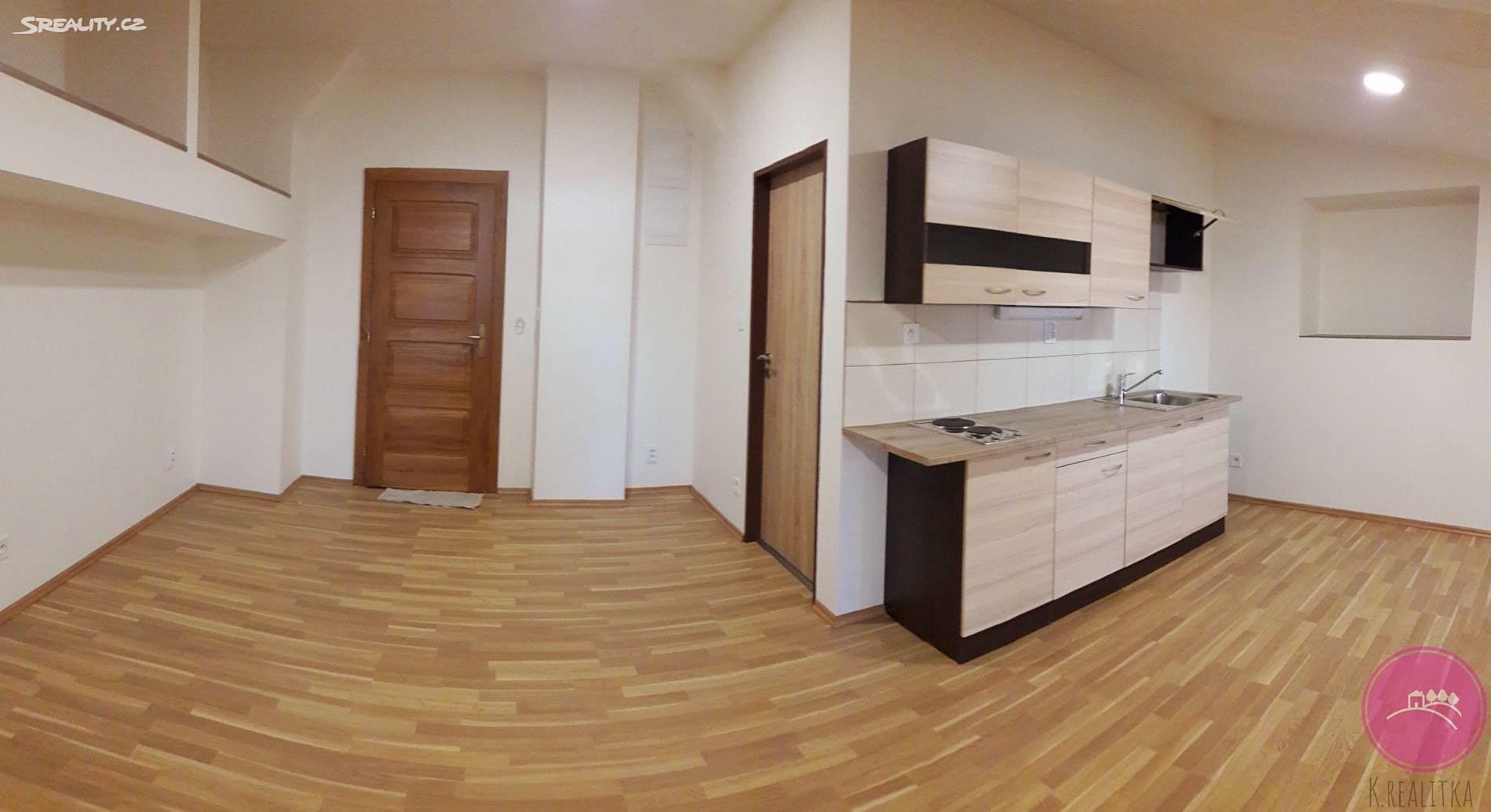 Pronájem bytu 2+kk 55 m², Dolní náměstí, Olomouc