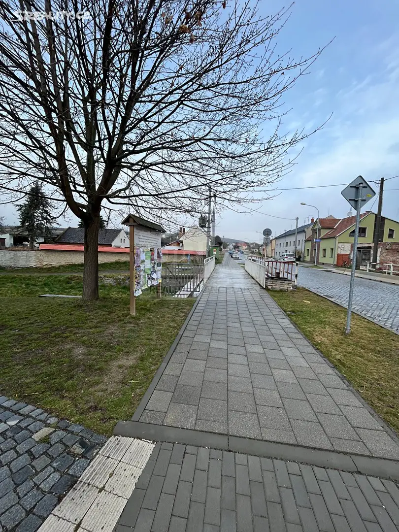Prodej  stavebního pozemku 800 m², Cholina, okres Olomouc