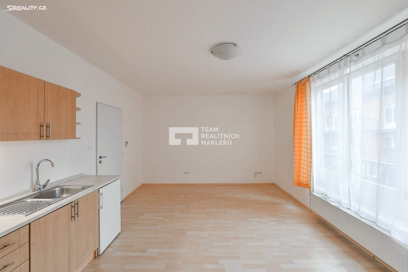 Pronájem bytu 1+kk 33 m², Vlasty Průchové, Praha 10 - Uhříněves