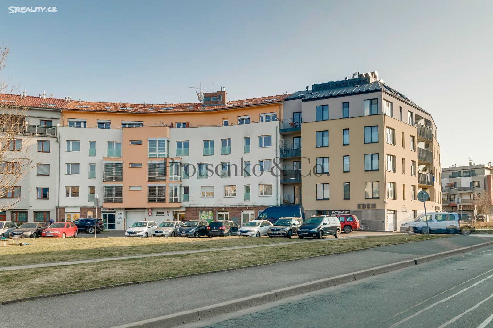 Prodej bytu 6 pokojů a více 248 m², Sídlištní, Praha 6 - Lysolaje
