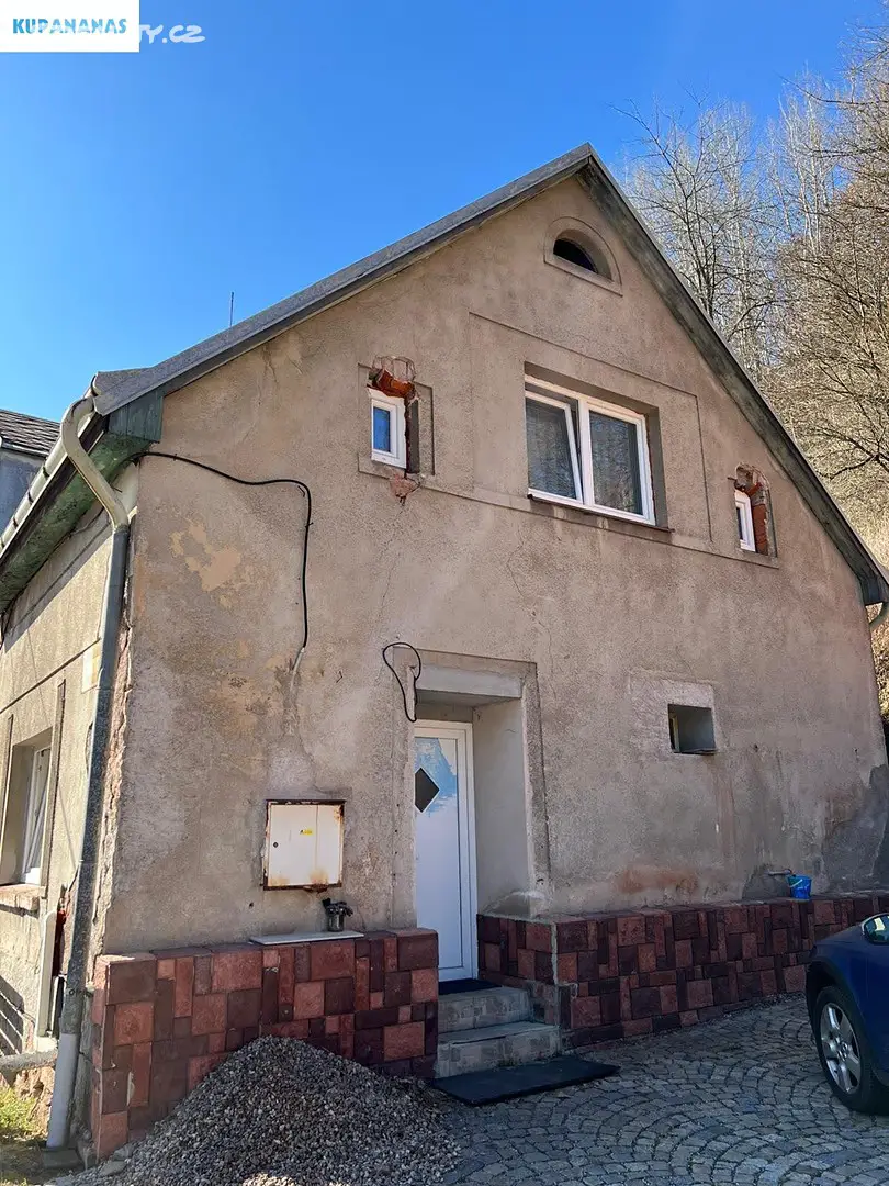 Prodej  rodinného domu 1 013 m², pozemek 438 m², Trutnov, okres Trutnov
