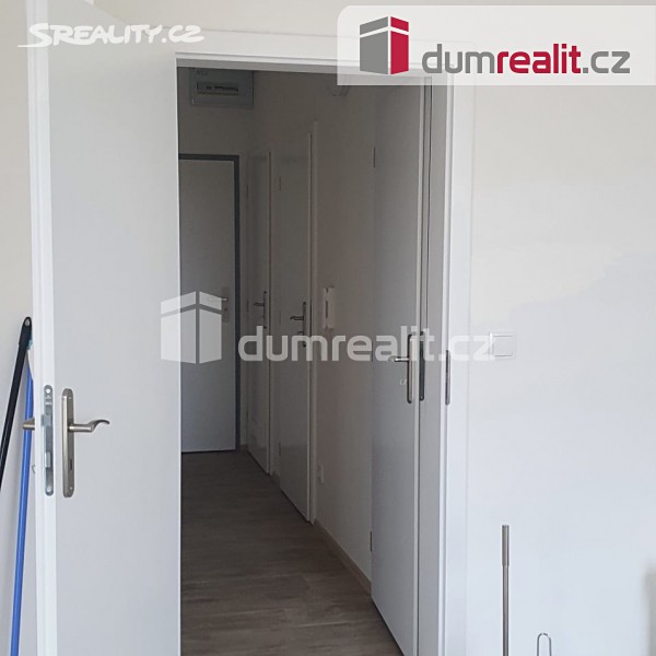 Pronájem bytu 1+kk 40 m², Nehvizdy, okres Praha-východ