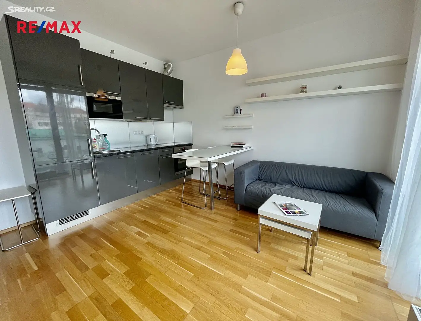 Pronájem bytu 1+kk 42 m², Korunní, Praha 10 - Vinohrady