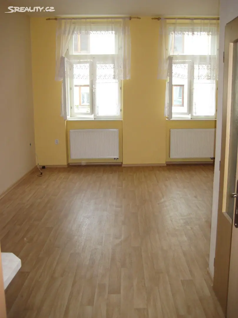 Pronájem bytu 1+kk 30 m², Čechova, Šternberk