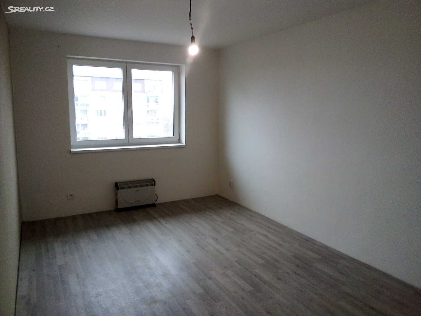 Pronájem bytu 2+1 45 m², Spojovací, Milovice - Mladá