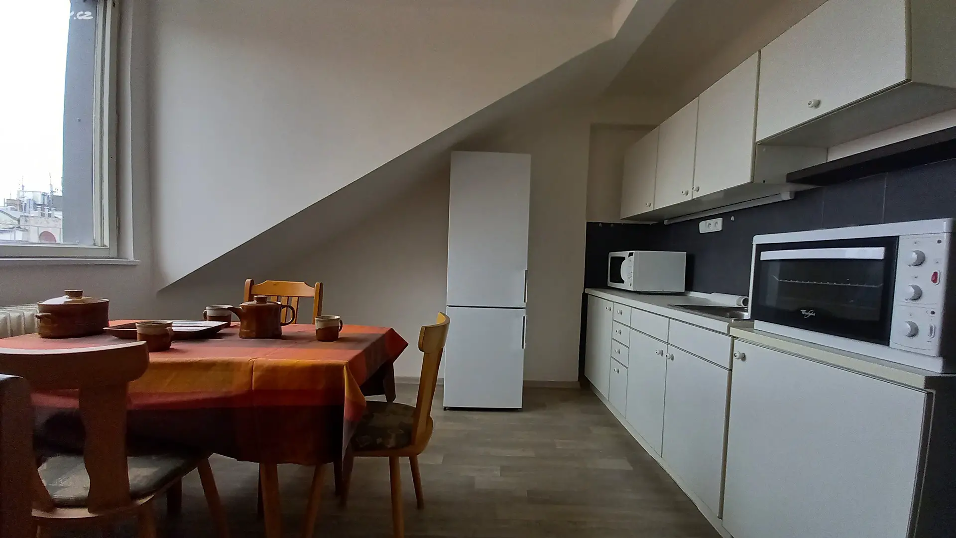 Pronájem bytu 3+1 81 m² (Podkrovní), Dlouhá, Praha 1 - Staré Město