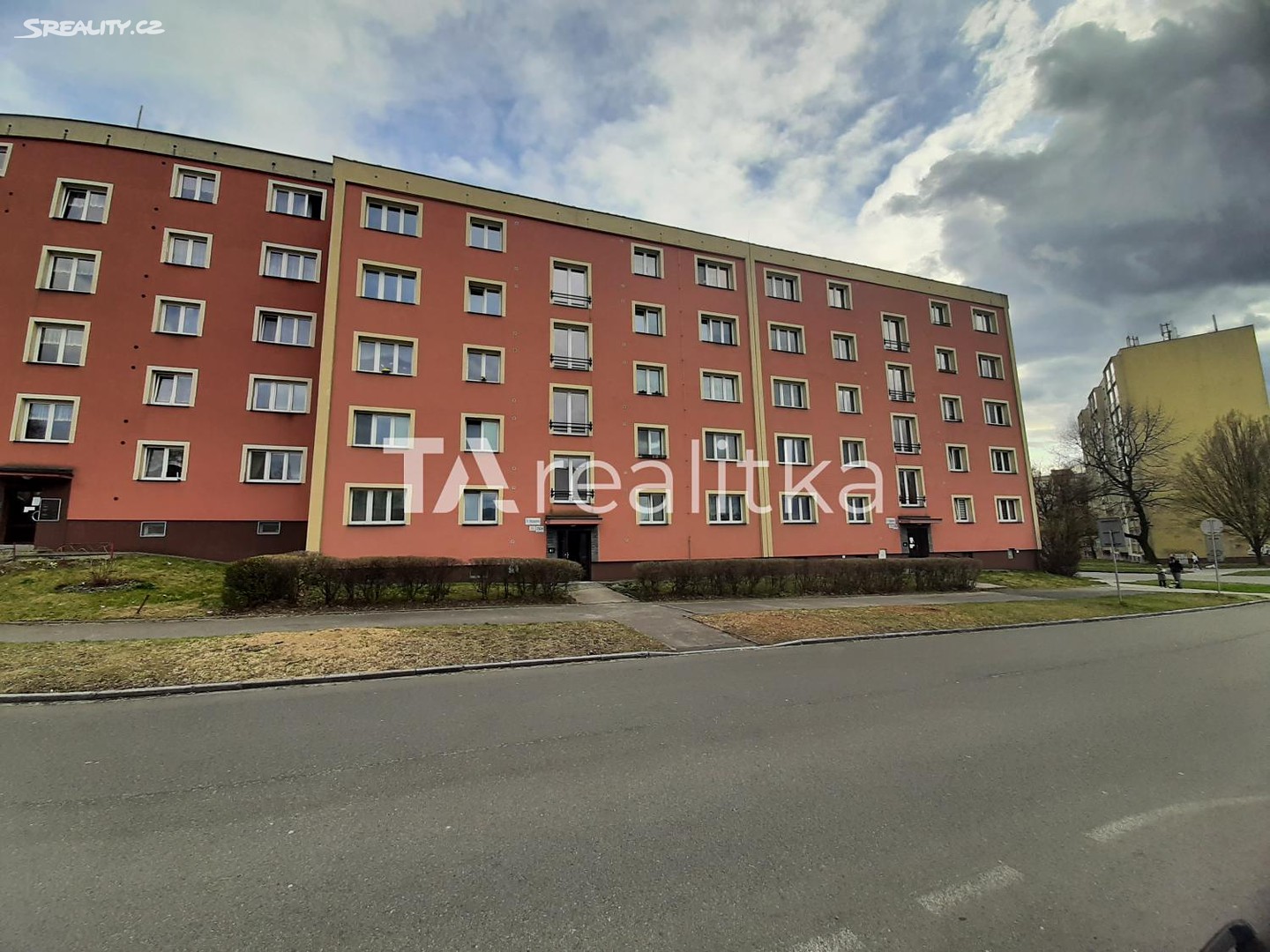 Prodej bytu 2+1 56 m², tř. Těreškovové, Karviná - Mizerov