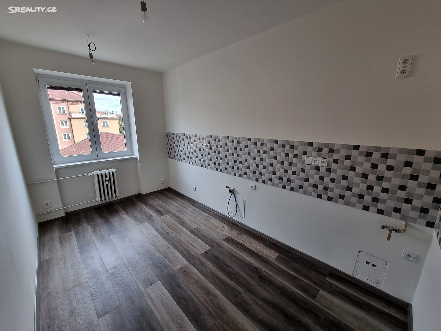 Prodej bytu 3+kk 64 m², náměstí Dukelských hrdinů, Pardubice - Zelené Předměstí