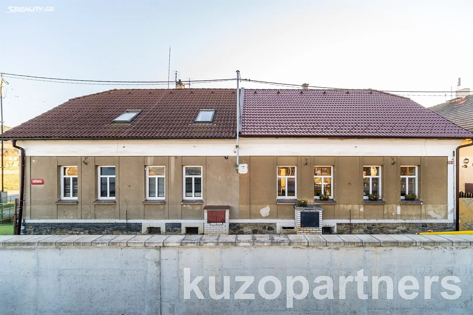 Prodej  rodinného domu 179 m², pozemek 1 585 m², Fučíkova, Králův Dvůr - Počaply