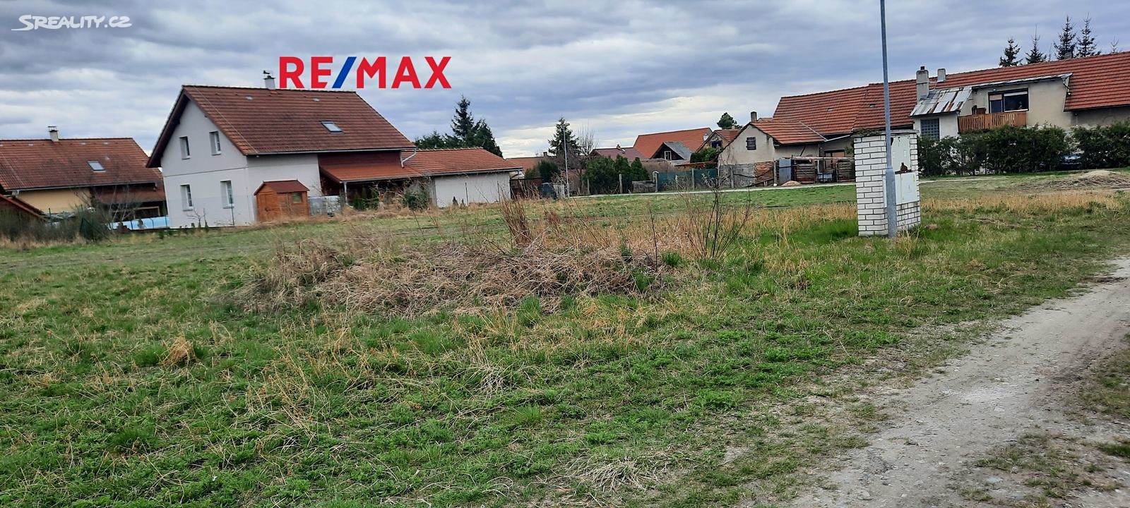 Prodej  stavebního pozemku 915 m², Bříství, okres Nymburk