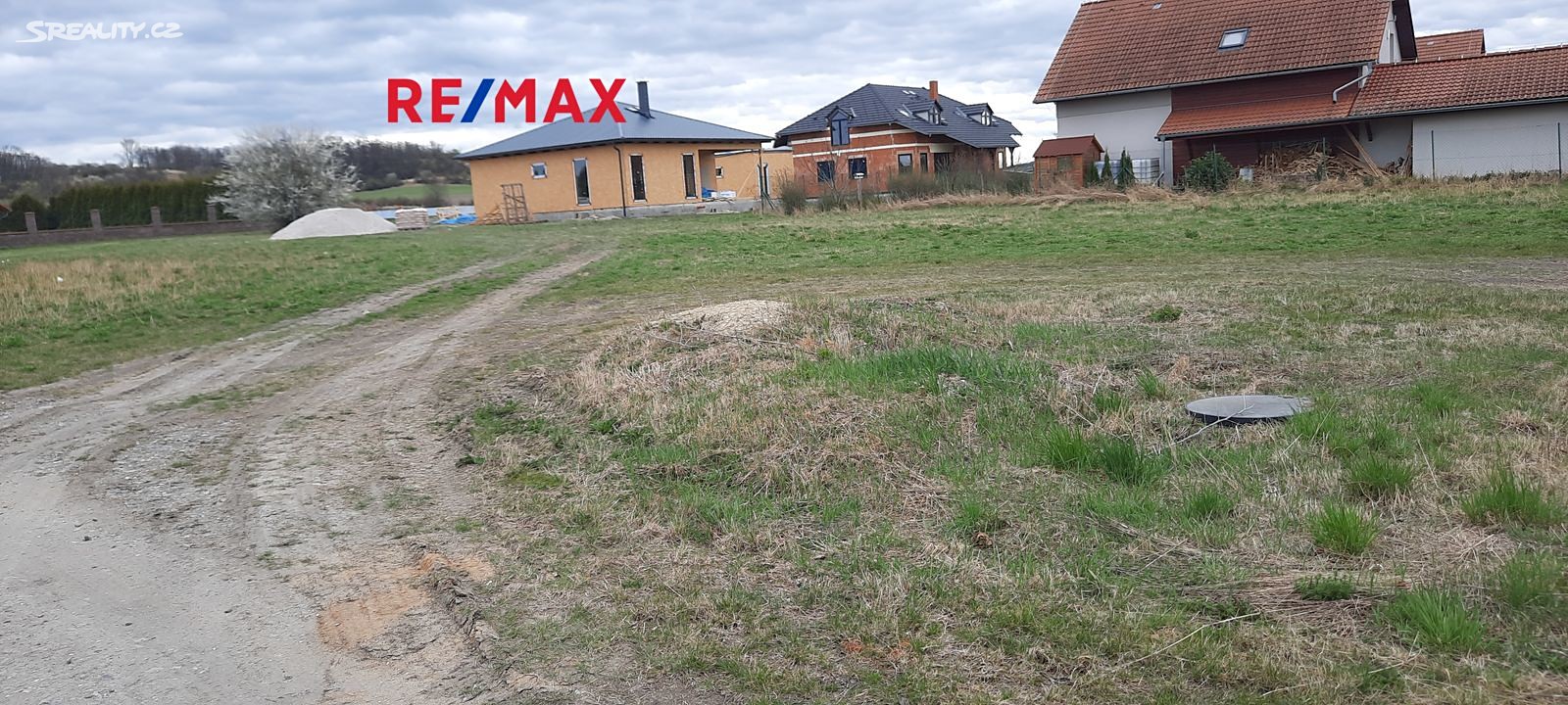 Prodej  stavebního pozemku 915 m², Bříství, okres Nymburk