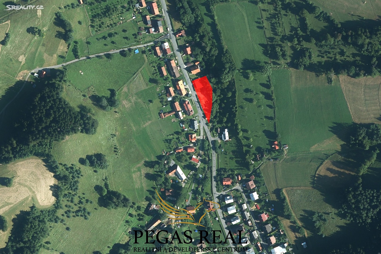 Prodej  komerčního pozemku 1 518 m², Nový Hrozenkov, okres Vsetín