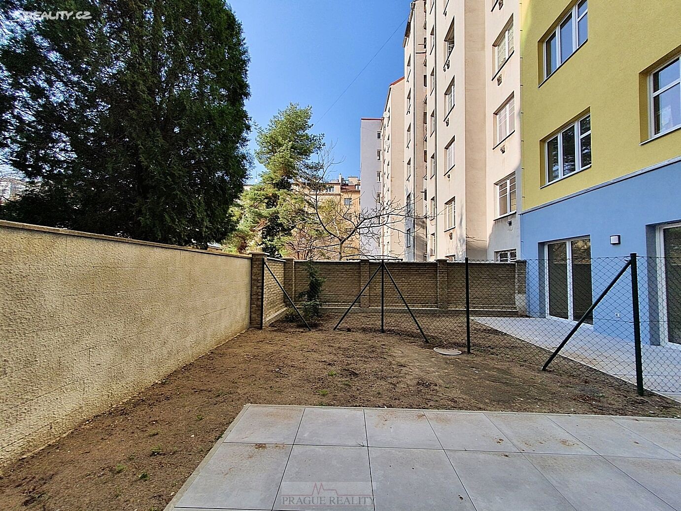 Pronájem bytu 1+kk 55 m², Ambrožova, Praha 3 - Žižkov
