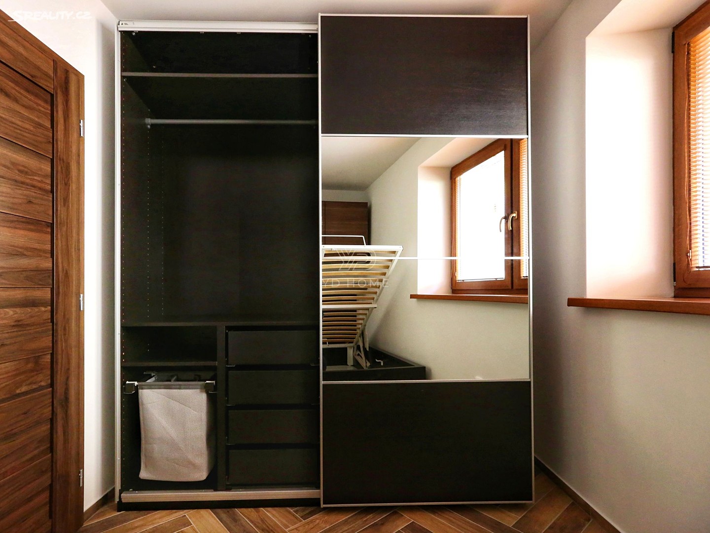 Pronájem bytu 2+kk 50 m², Mníšek pod Brdy, okres Praha-západ