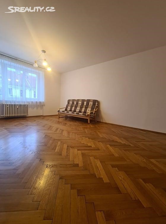 Pronájem bytu 4+1 92 m², Nerudova, České Budějovice - České Budějovice 3