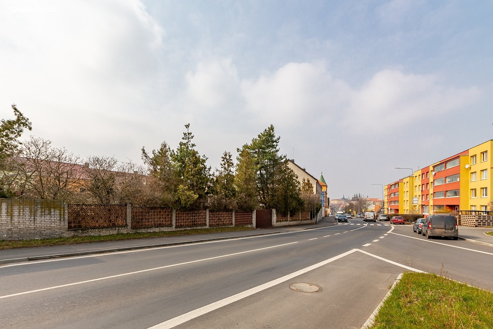 Prodej  komerčního pozemku 1 111 m², Pražská, Slaný