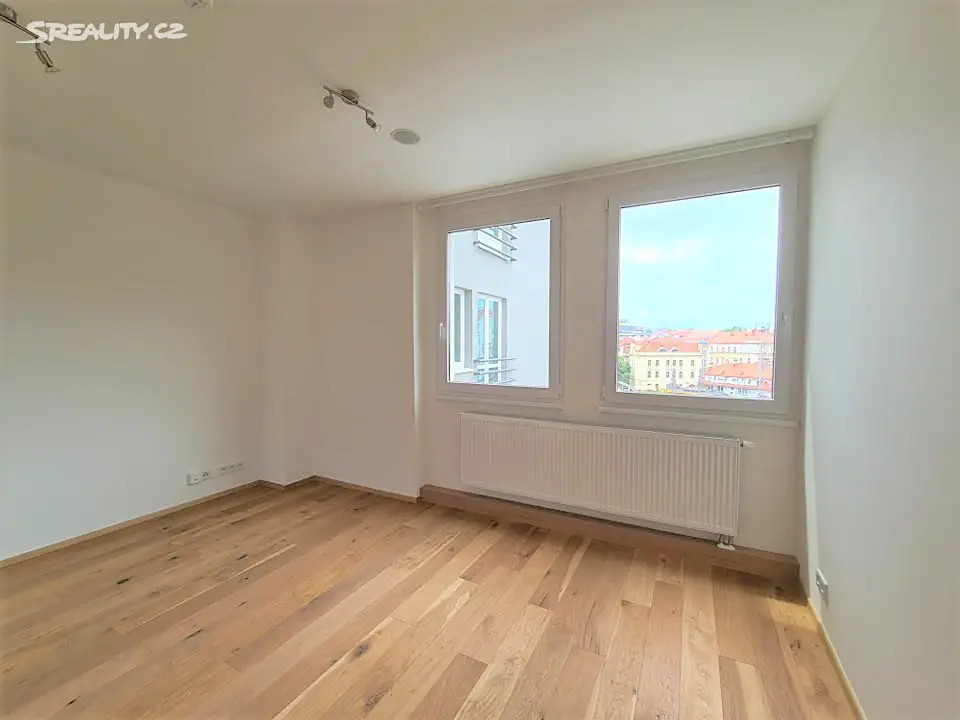Pronájem bytu 1+kk 28 m², Perucká, Praha 2 - Vinohrady