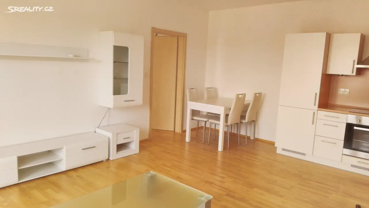 Pronájem bytu 3+kk 71 m², Břeclavská, Praha - Kyje