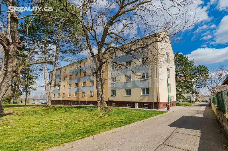 Prodej bytu 3+1 57 m², Obránců míru, Chvaletice