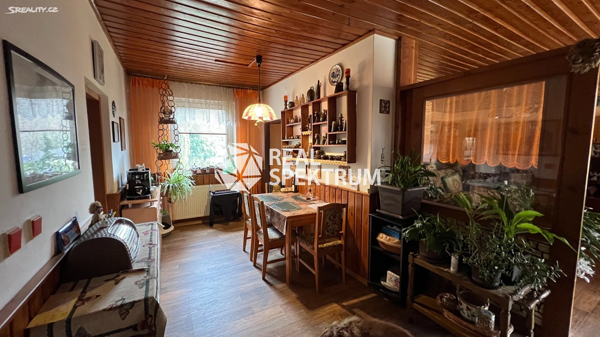 Prodej  rodinného domu 370 m², pozemek 4 087 m², Závist, okres Blansko