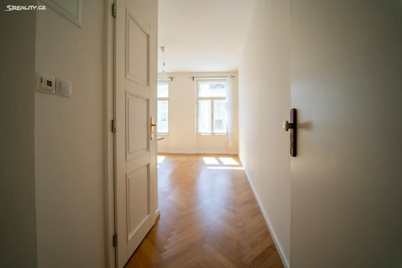 Prodej bytu 1+kk 26 m², Korunovační, Praha 7 - Bubeneč