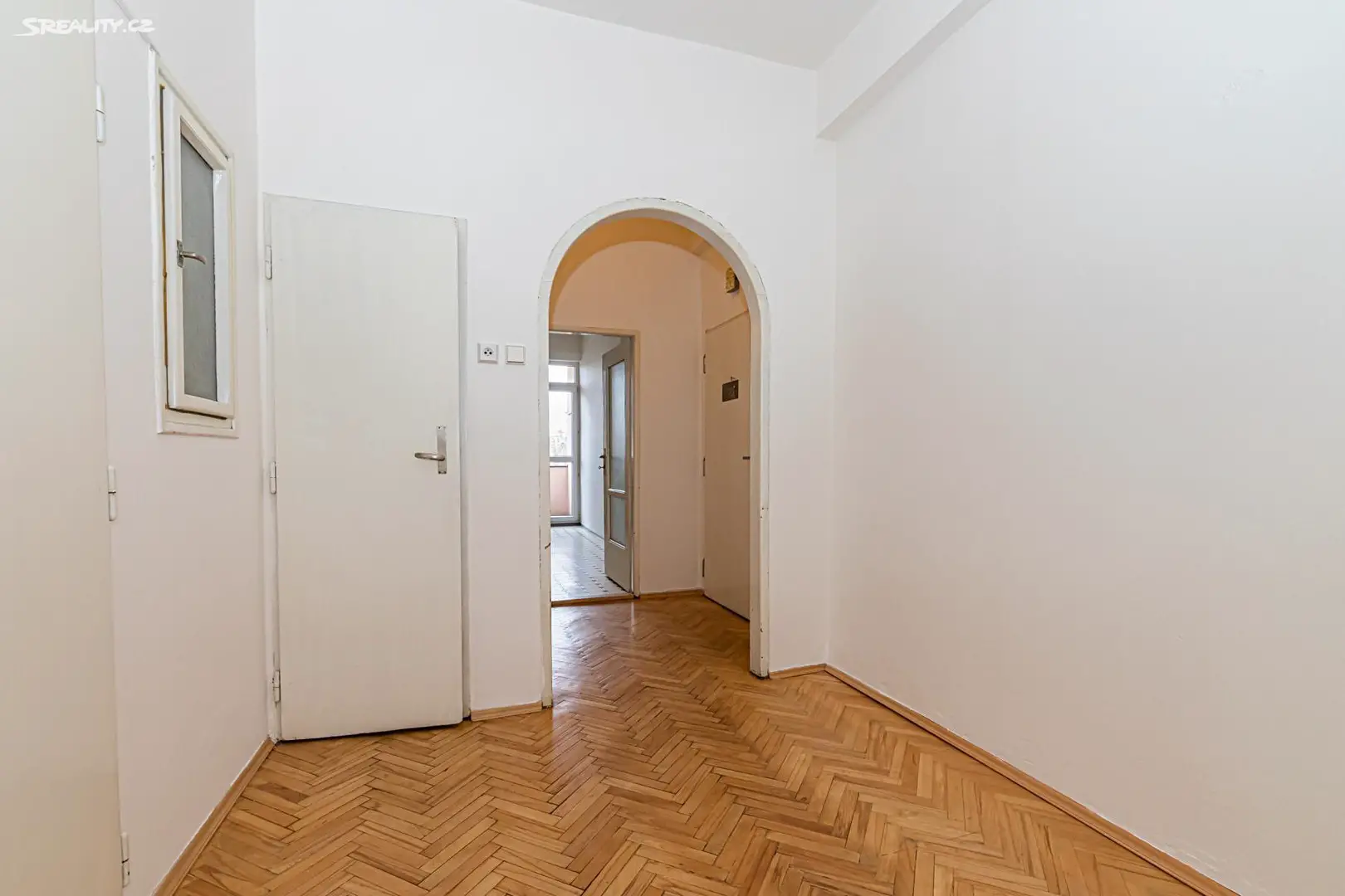 Pronájem bytu 1+1 56 m², Bělohorská, Praha 6 - Břevnov