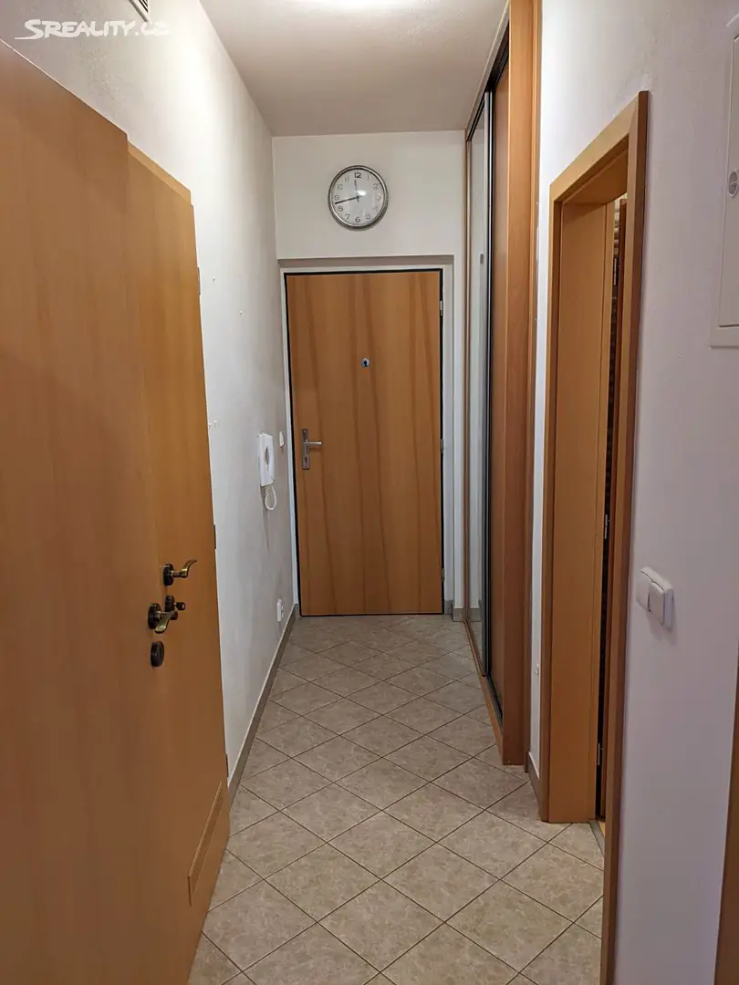 Pronájem bytu 1+kk 43 m², Pod Klamovkou, Praha 5 - Košíře