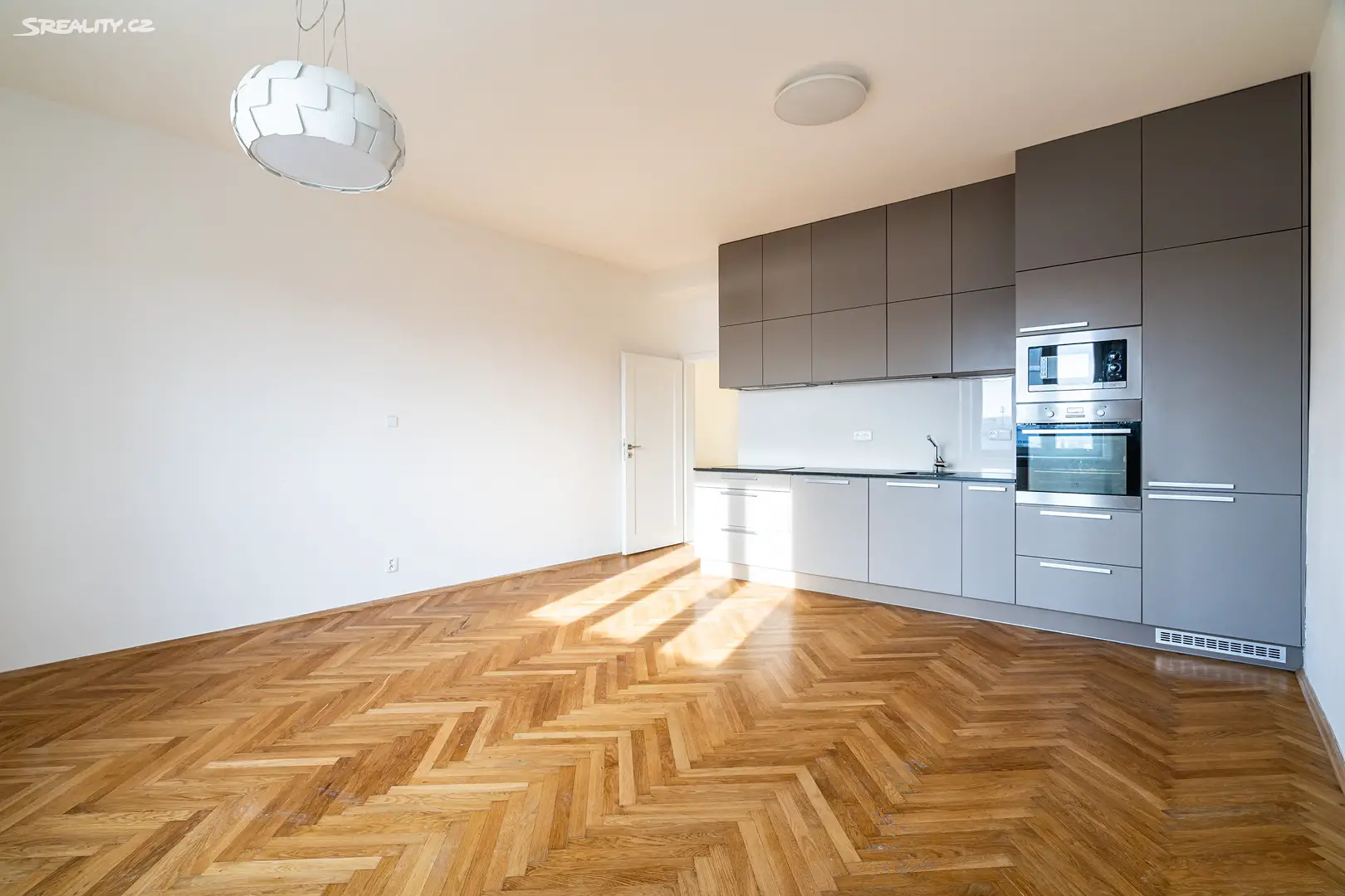 Pronájem bytu 2+kk 60 m², U Plynárny, Praha 10 - Michle