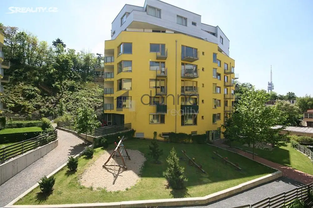 Pronájem bytu 2+kk 68 m², Jeseniova, Praha 3 - Žižkov