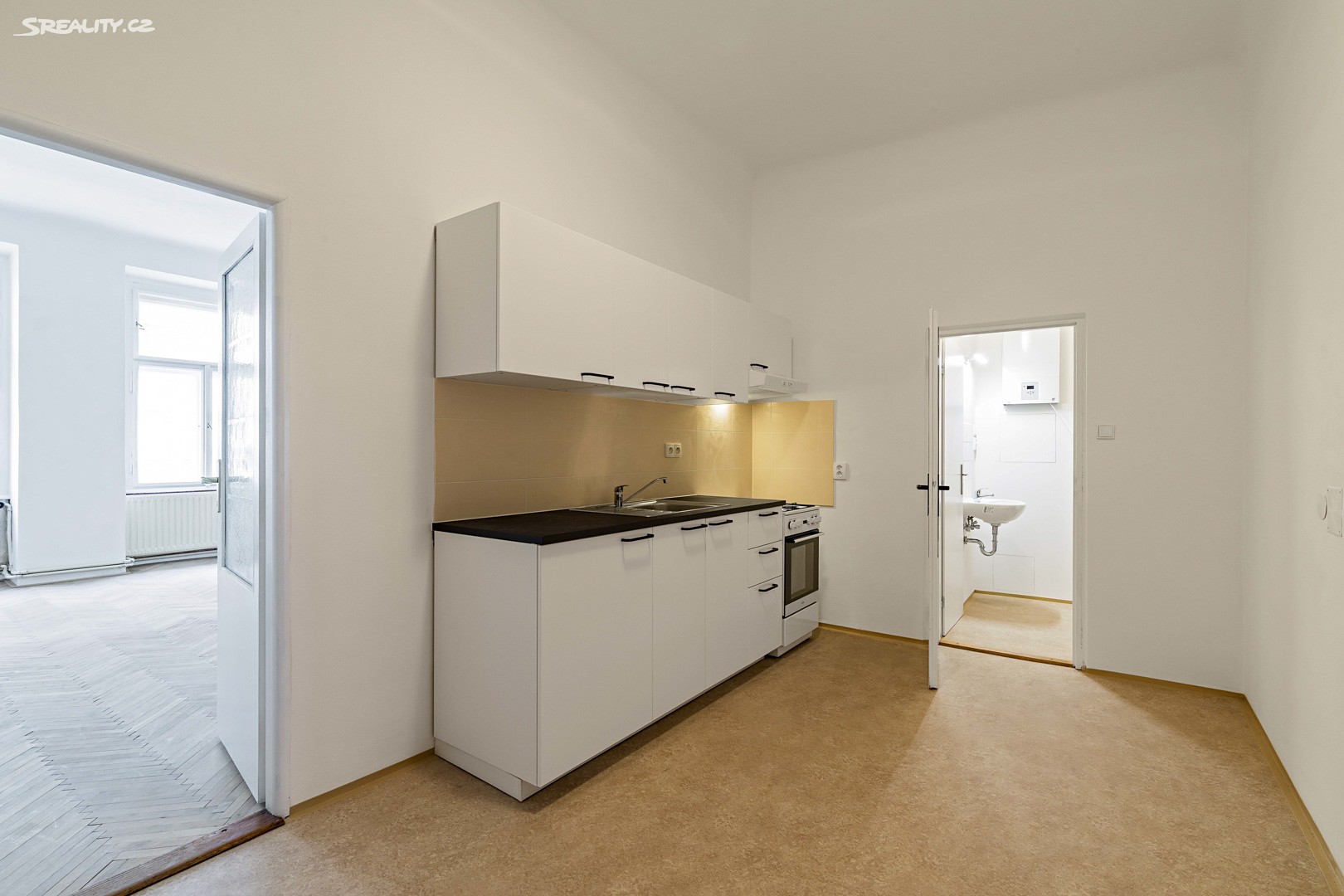 Pronájem bytu 3+1 72 m², Školská, Praha - Nové Město