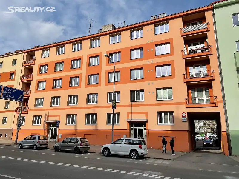 Prodej bytu 2+1 55 m², Průmyslová, Hradec Králové