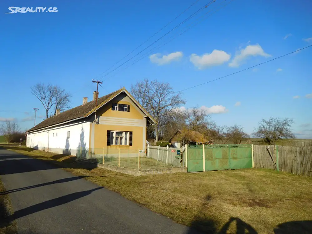 Prodej  rodinného domu 180 m², pozemek 1 281 m², Chotěšice, okres Nymburk