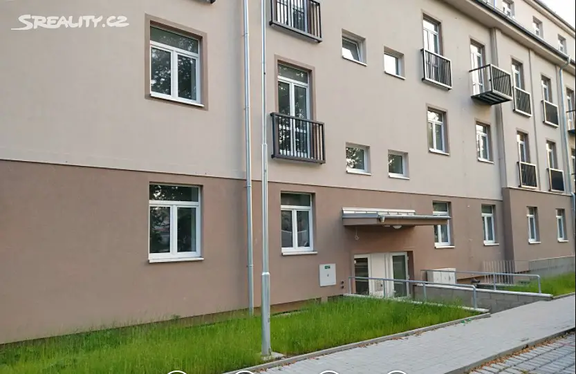 Pronájem bytu 1+kk 24 m², Slepá, Milovice - Mladá