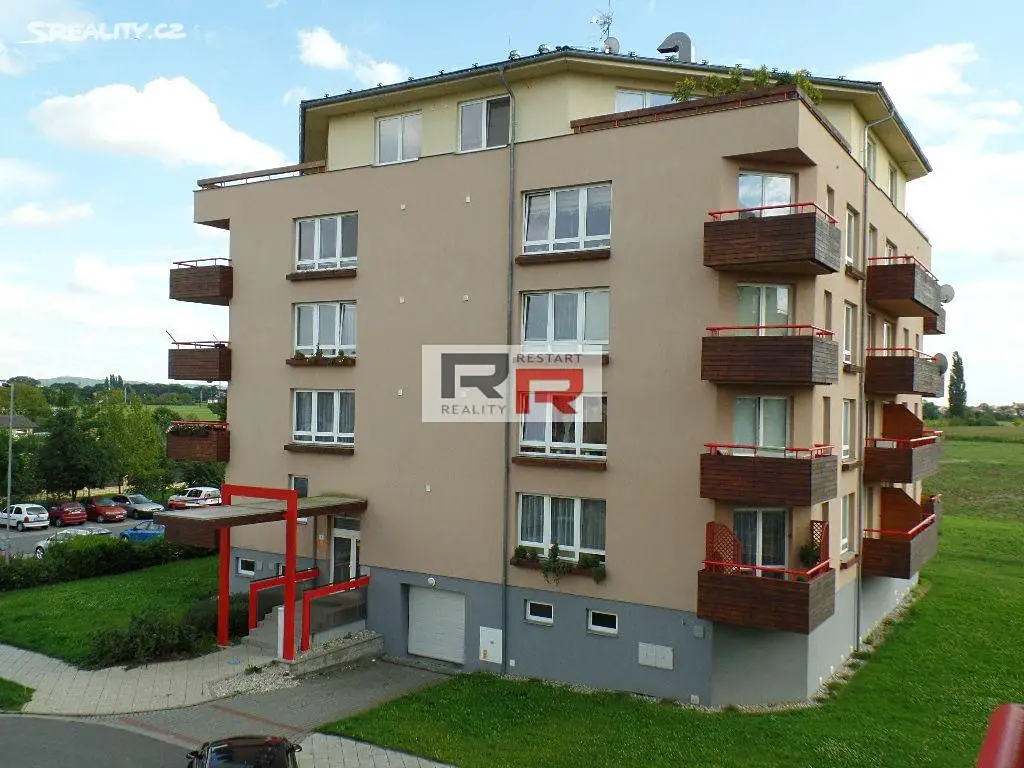 Pronájem bytu 1+kk 28 m², Josefa Beka, Olomouc - Slavonín